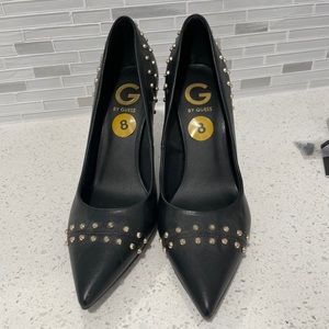 BRAND NEW GUESS HEELS